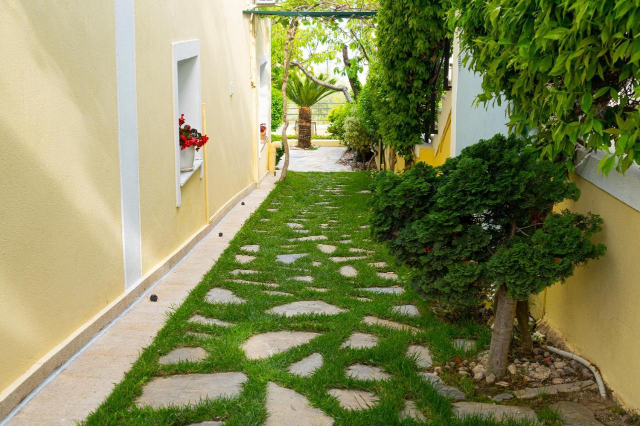 Sea Path Apartment PalaiónTsiflíkion Zewnętrze zdjęcie